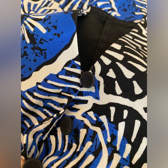 BCBG MaxAzria Silk Shorts Romper - Picture 6 of 14